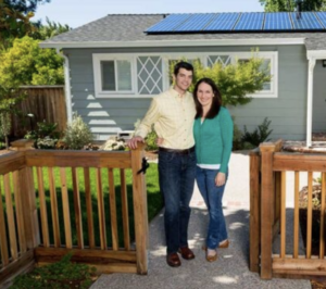 Happy Homeowners with Solar Panels Installed by Home & Energy Solutions of Florida – Sustainable Energy for Florida Homes